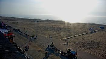 Weather camera view of Plim Plaza Hotel.