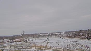 Weather camera view of Orchard Hill.