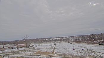 Weather camera view of Orchard Hill.