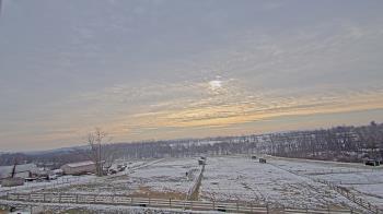 Weather camera view of Orchard Hill.