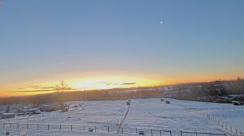 Weather camera view of Orchard Hill.