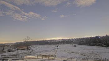 Weather camera view of Orchard Hill.