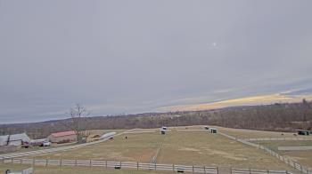 Weather camera view of Orchard Hill.