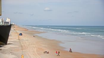 Weather camera view of Cardinal Ormond Lifeguard Station 2.
