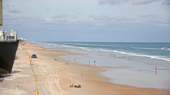Weather camera view of Cardinal Ormond Lifeguard Station 2.