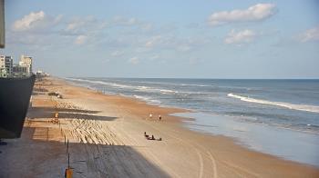Weather camera view of Cardinal Ormond Lifeguard Station 2.