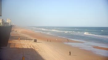 Weather camera view of Cardinal Ormond Lifeguard Station 2.
