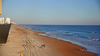 Weather camera view of Cardinal Ormond Lifeguard Station 2.