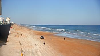 Weather camera view of Cardinal Ormond Lifeguard Station 2.