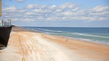 Weather camera view of Cardinal Ormond Lifeguard Station 2.