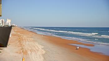 Weather camera view of Cardinal Ormond Lifeguard Station 2.