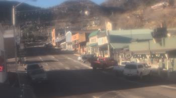 Weather camera view of Overland Hotel.