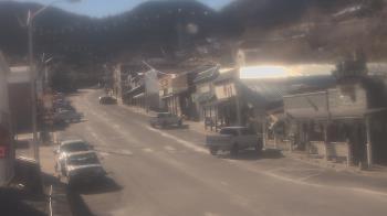 Weather camera view of Overland Hotel.