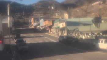 Weather camera view of Overland Hotel.