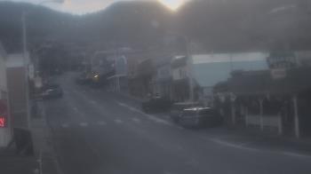 Weather camera view of Overland Hotel.