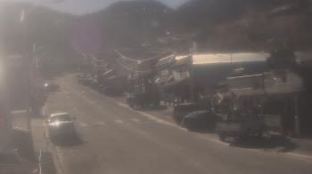 Weather camera view of Overland Hotel.