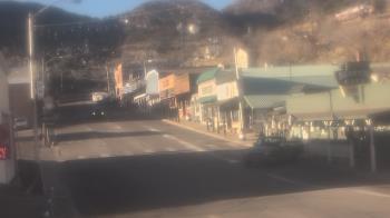 Weather camera view of Overland Hotel.