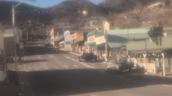 Weather camera view of Overland Hotel.