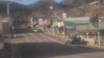 Weather camera view of Overland Hotel.