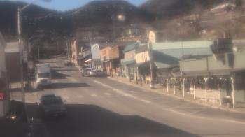 Weather camera view of Overland Hotel.