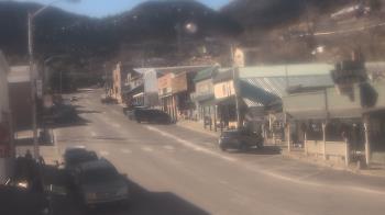 Weather camera view of Overland Hotel.