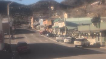 Weather camera view of Overland Hotel.