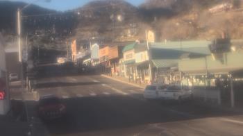 Weather camera view of Overland Hotel.