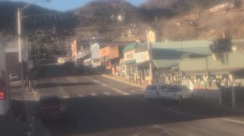 Weather camera view of Overland Hotel.