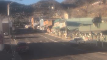 Weather camera view of Overland Hotel.