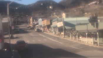 Weather camera view of Overland Hotel.