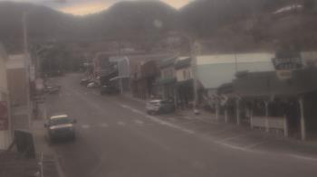 Weather camera view of Overland Hotel.
