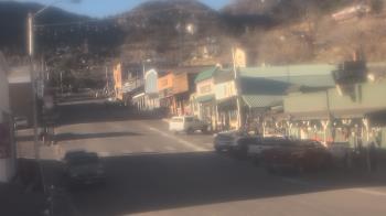 Weather camera view of Overland Hotel.