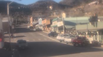 Weather camera view of Overland Hotel.