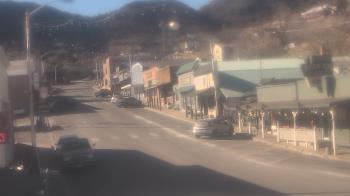 Weather camera view of Overland Hotel.