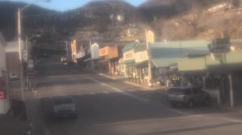 Weather camera view of Overland Hotel.