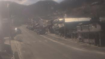 Weather camera view of Overland Hotel.