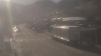 Weather camera view of Overland Hotel.