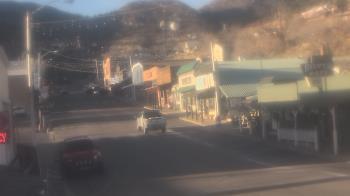 Weather camera view of Overland Hotel.