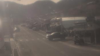 Weather camera view of Overland Hotel.