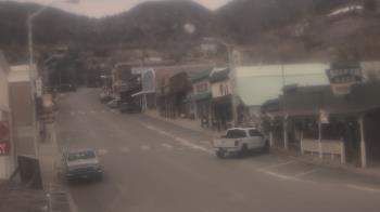 Weather camera view of Overland Hotel.