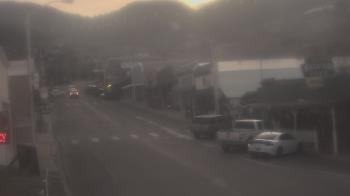 Weather camera view of Overland Hotel.