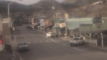 Weather camera view of Overland Hotel.