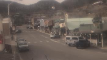 Weather camera view of Overland Hotel.