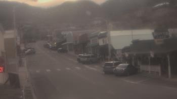 Weather camera view of Overland Hotel.