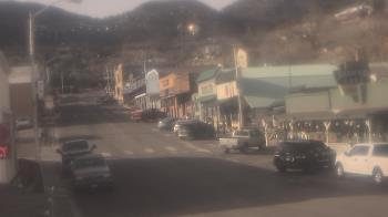Weather camera view of Overland Hotel.