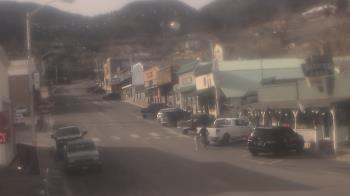 Weather camera view of Overland Hotel.