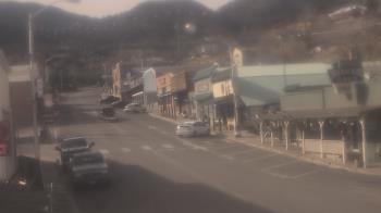 Weather camera view of Overland Hotel.