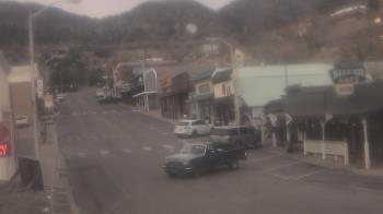 Weather camera view of Overland Hotel.