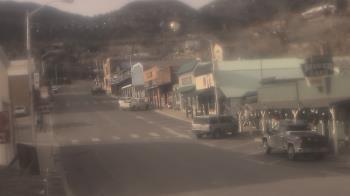 Weather camera view of Overland Hotel.