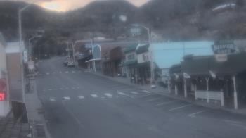 Weather camera view of Overland Hotel.